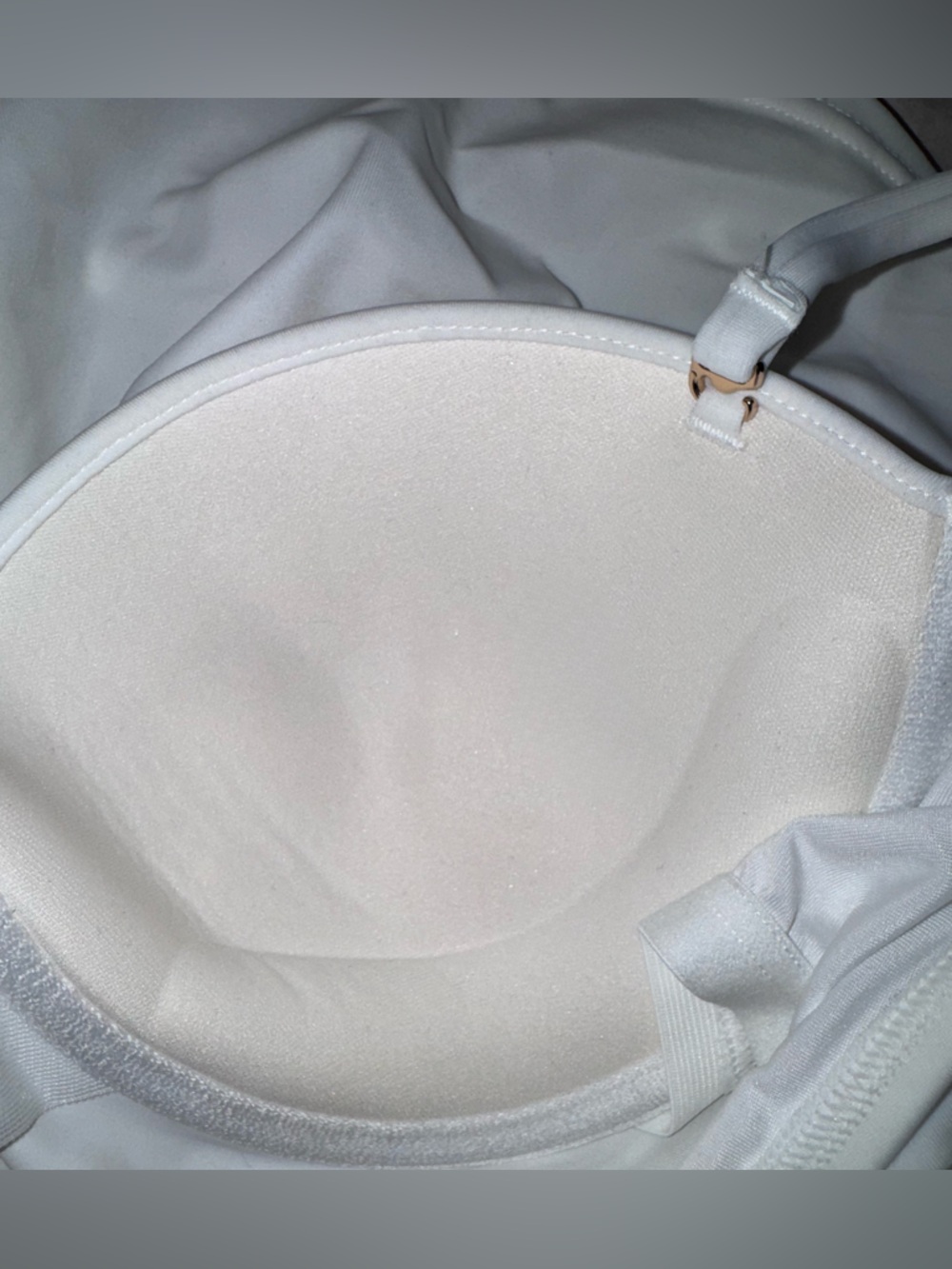 Victoria's Secret
NWOT Victoria's Secret White
Bandeau Tankini Top, Size 36B - Picture 16 of 16